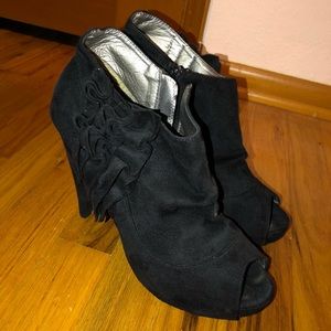 Open toed black booties